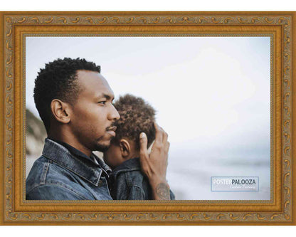 Traditional Antique Gold Movie Poster Frame (Style 1)